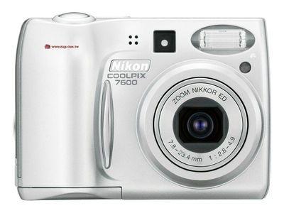 ���U��j NIKON Coolpix-7600  �j��