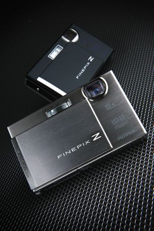 ���U��j FUJIFILM FinePix-Z200fb ���~�Ӥ�