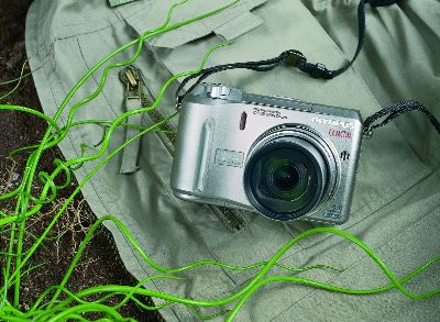 ���U��j OLYMPUS C-750UZ ���~�Ӥ�