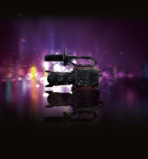 按下放大 Panasonic松下AU-EVA1專業級4K電影攝影機 產品照片